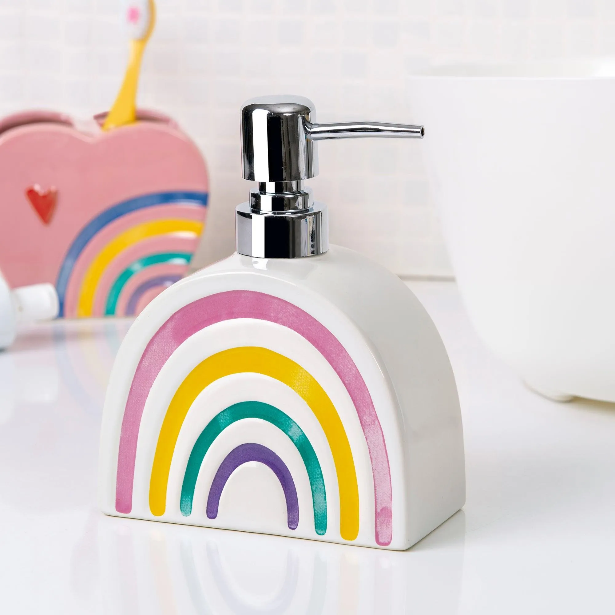 Rainbow Hearts 4-Piece Bathroom Accessory Set