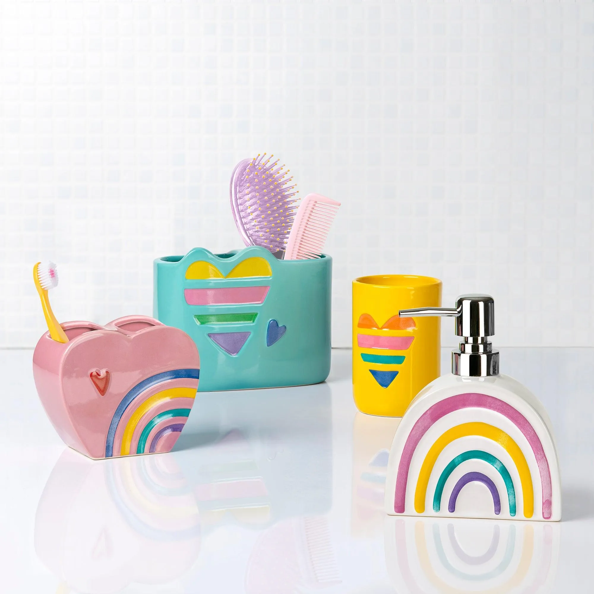 Rainbow Hearts 4-Piece Bathroom Accessory Set