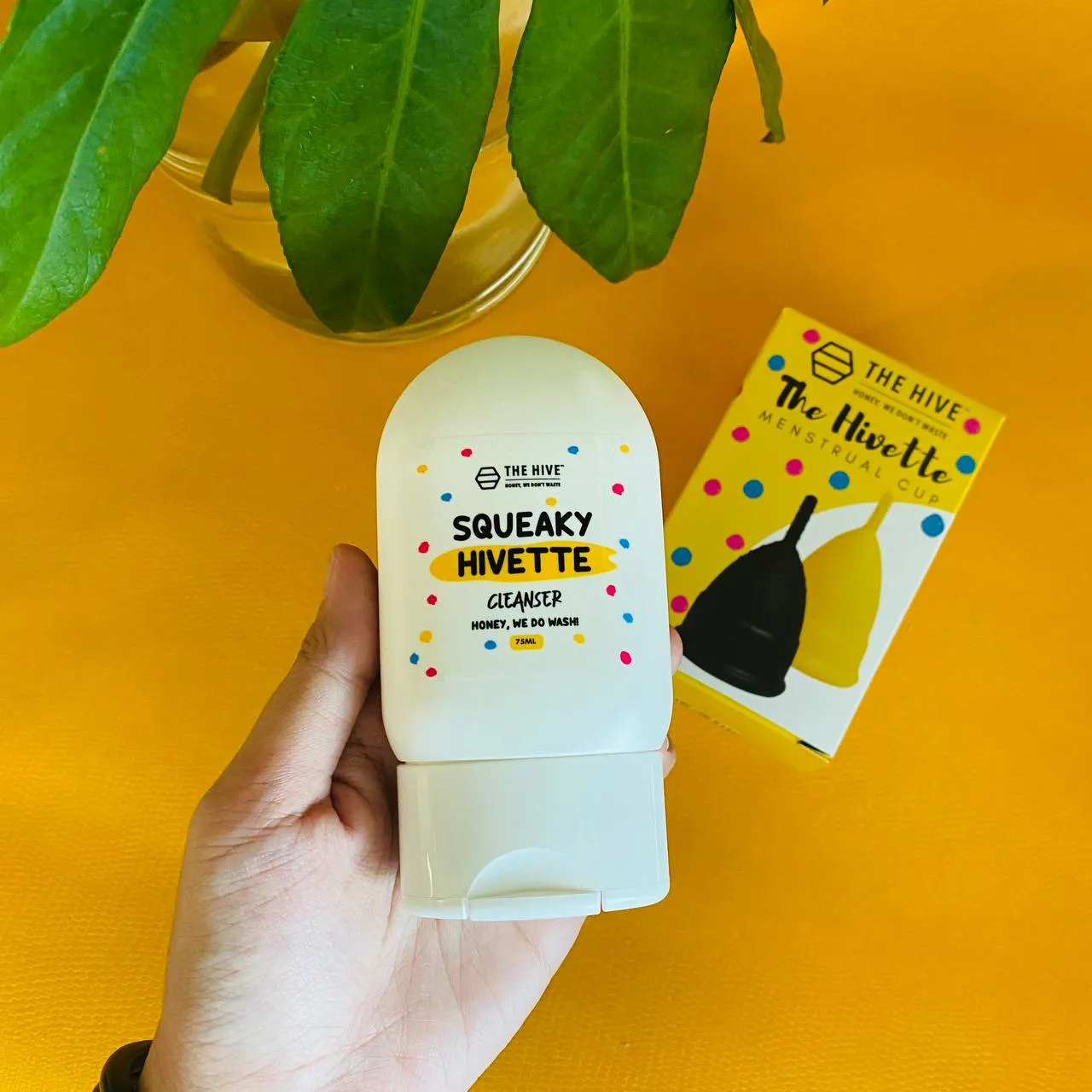 The Hive Squeaky Hivette Cup Cleanser